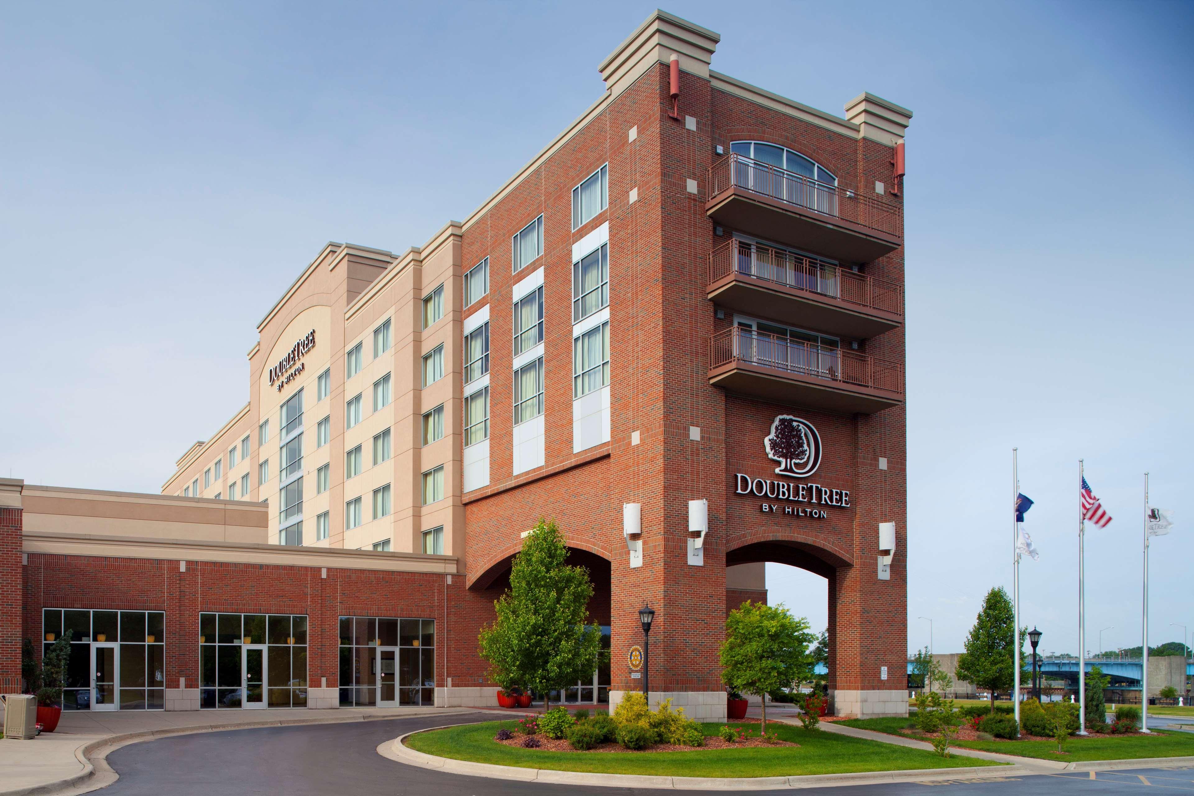 Doubletree By Hilton Bay City - Riverfront Екстер'єр фото