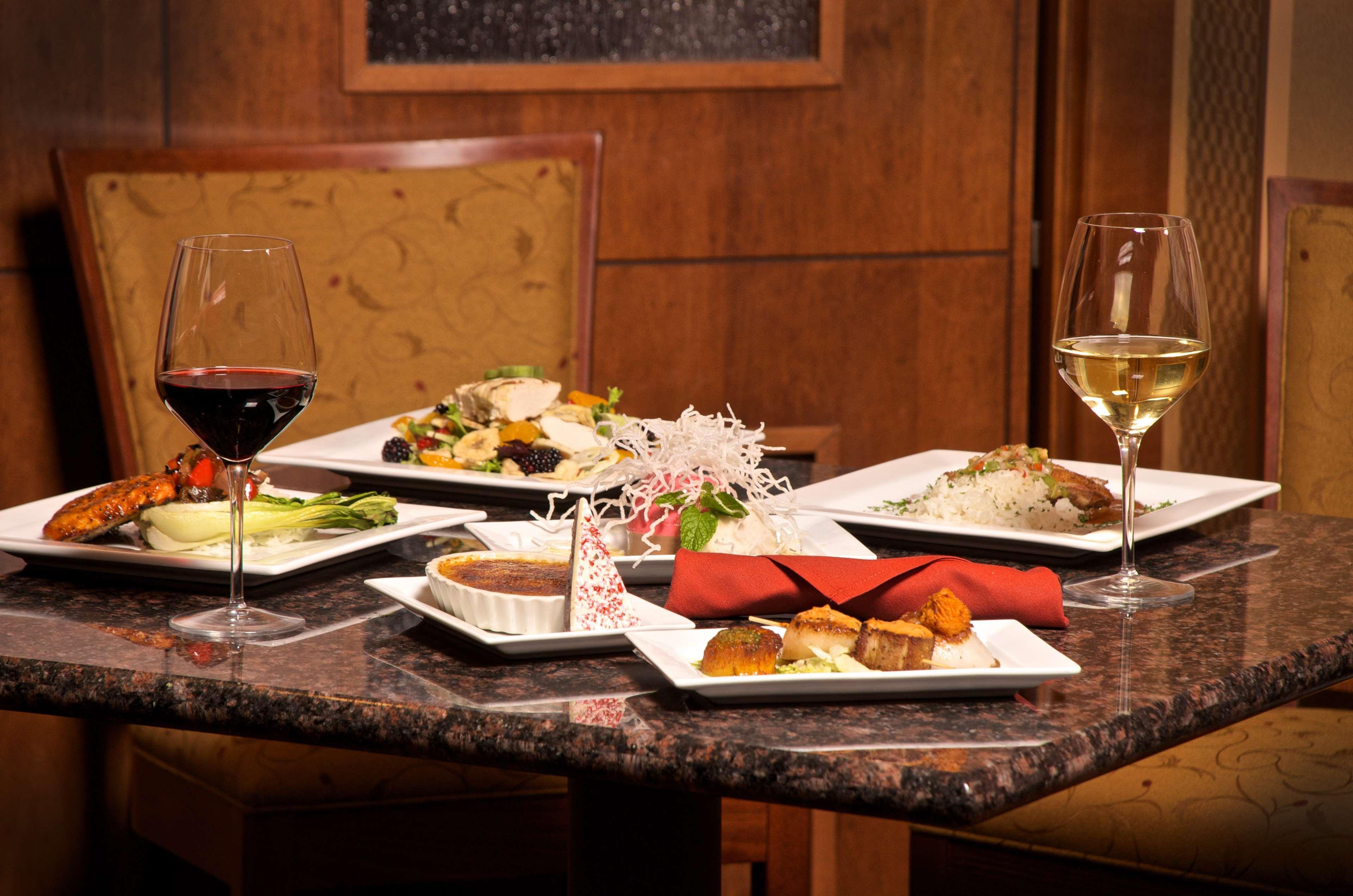 Doubletree By Hilton Bay City - Riverfront Екстер'єр фото