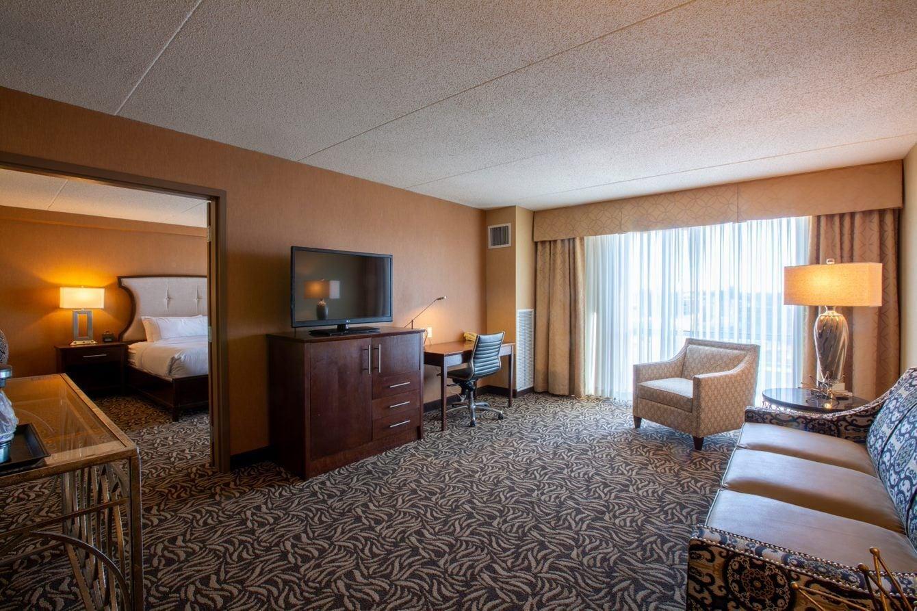 Doubletree By Hilton Bay City - Riverfront Екстер'єр фото